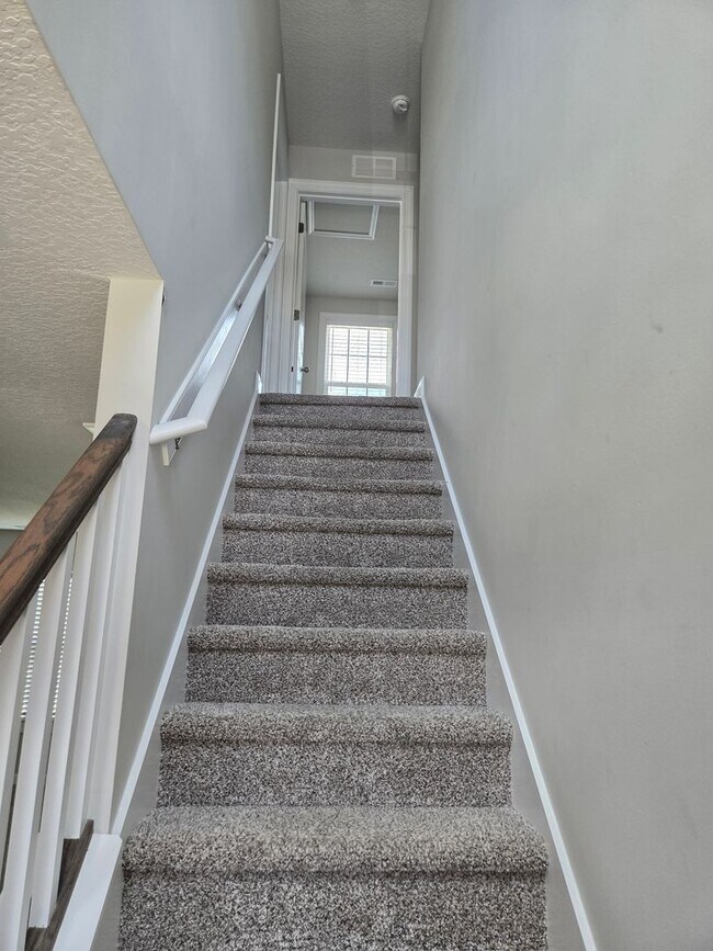 Building Photo - 309 Samuel Run Dr