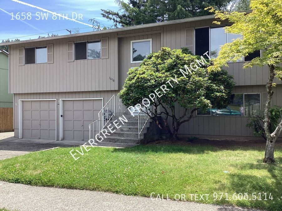 Primary Photo - Fantastic 3 Bdrm, 2.5 Bath home- great nei...