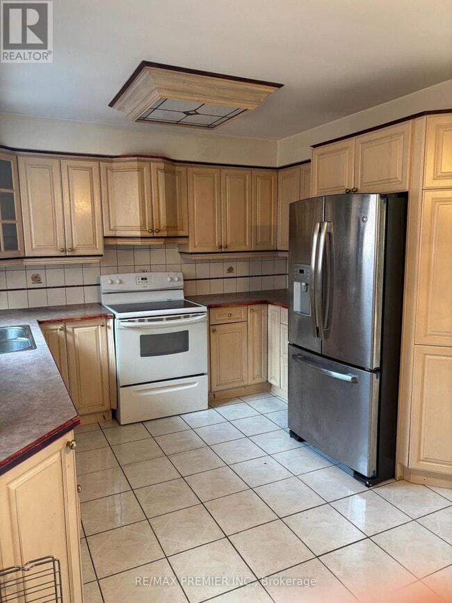 Building Photo - 37 Irwin Rd