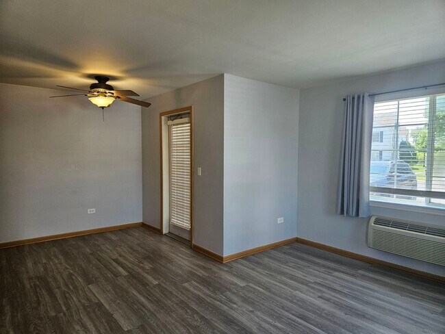 Building Photo - 1401 Silverstone Dr