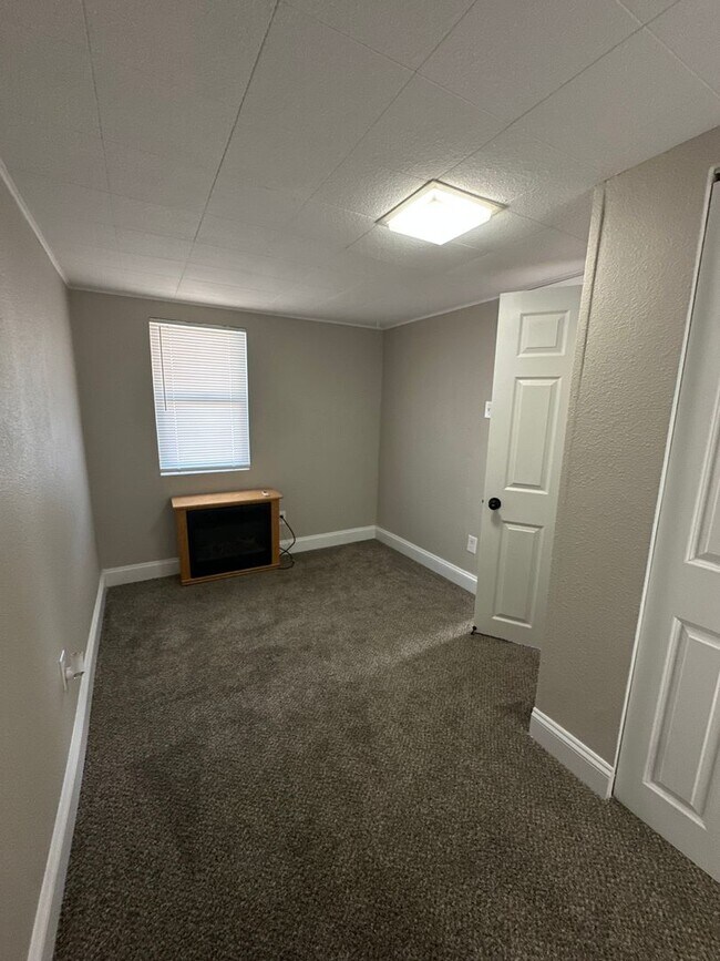 Foto del edificio - Charming 1 bed/1 bath apartment!