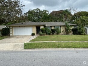 Building Photo - 853 Woodside Rd