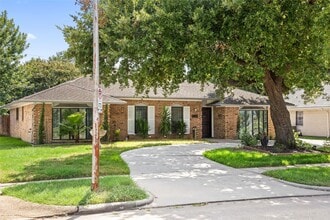 Building Photo - 5827 S Braeswood Blvd