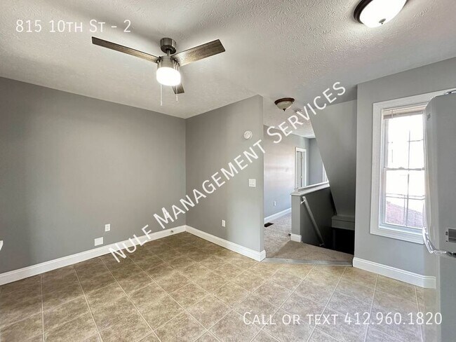 Building Photo - 2 Bed, 1 Bath unit in Beaver Falls