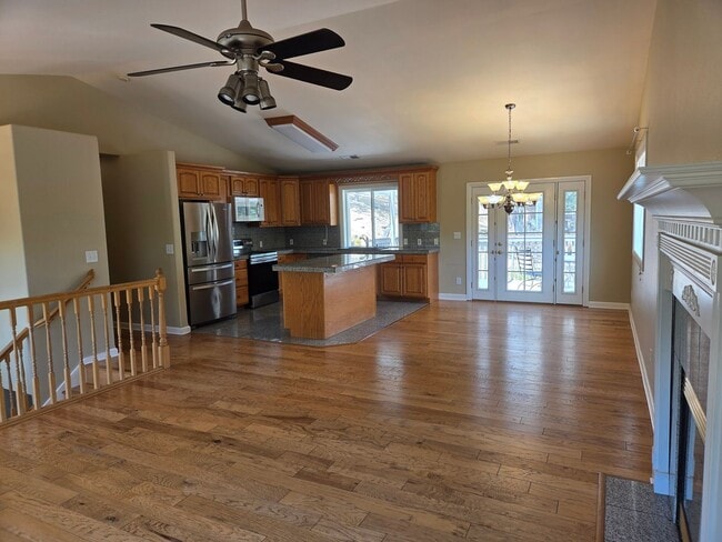 Building Photo - 20800 W Willow Springs Dr