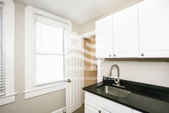Foto del edificio - 35#B Dequincy Street, 46201; #713375 - 713375
