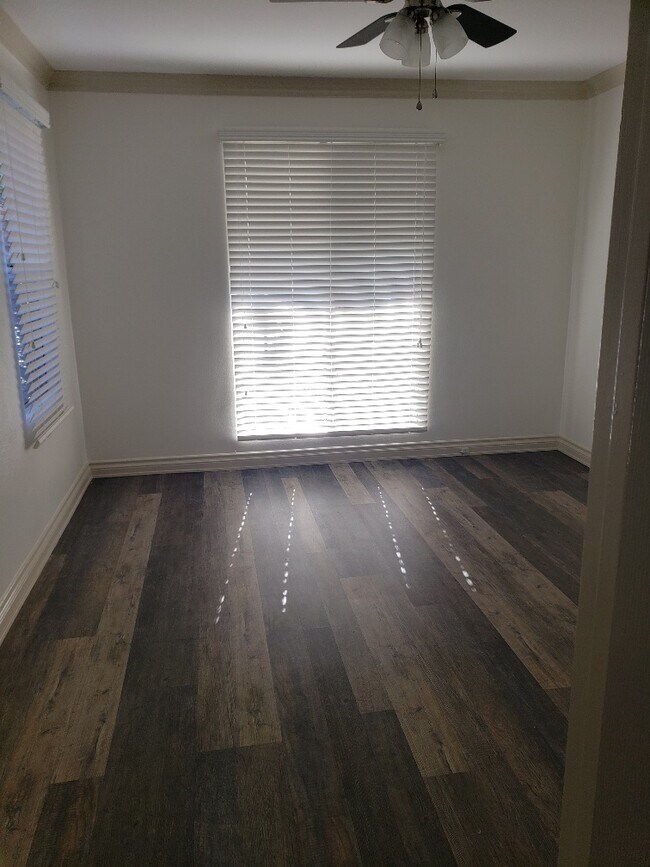 BED ROOM - 2741 S West View St