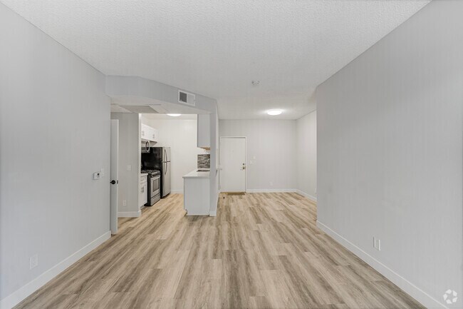 2BR, 2BA - 920SF - Catalina Apartments