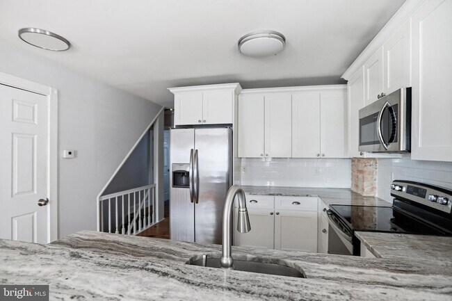 Foto del edificio - 33 E Front St