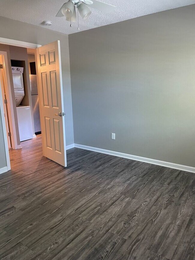 4105 Harvest Ln Unit 7, Toledo, OH 43623 Room for Rent in Toledo, OH