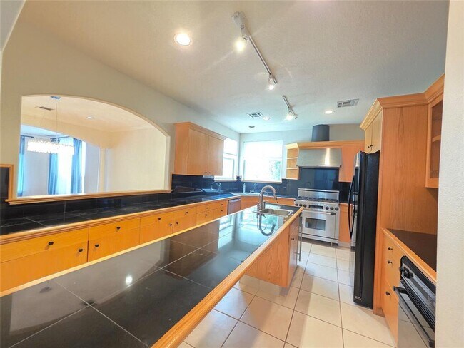 Foto del edificio - 9260 Deepwater Dr