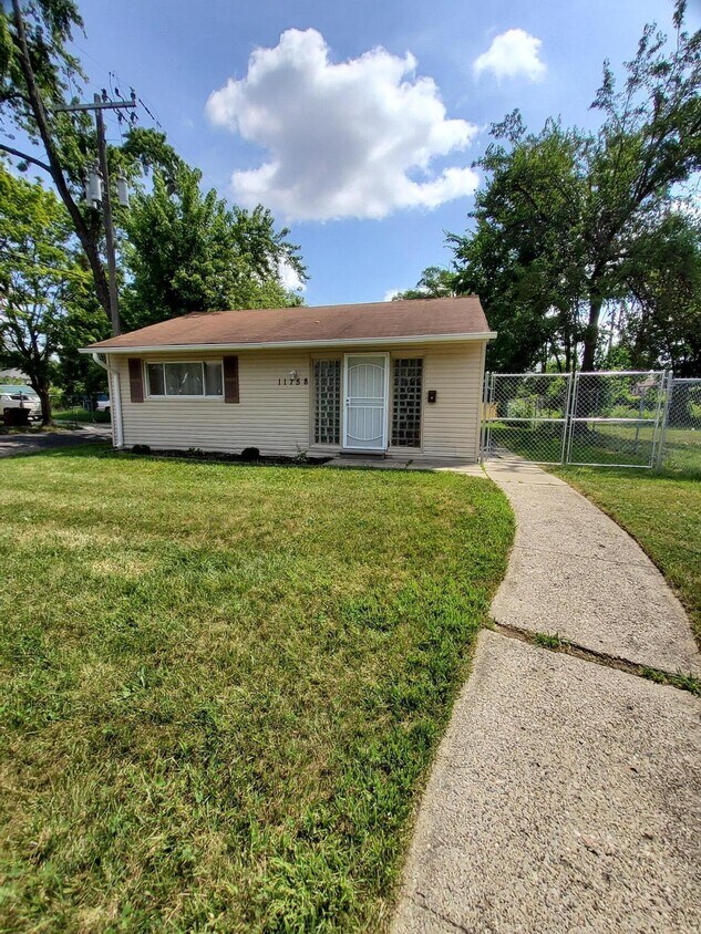 Primary Photo - 11758 Hartwell St