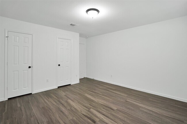 Foto del edificio - 9214 St Laurent Ln