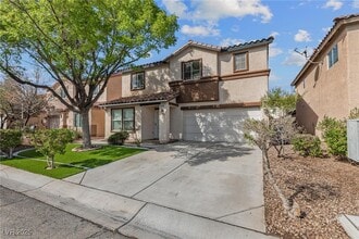 Building Photo - 11135 Alora St