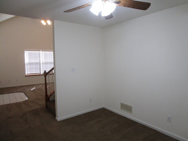 Building Photo - 1722 Juniper Dr