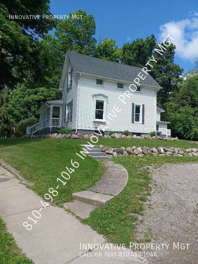 Building Photo - Beautifully finished 2 bedroom with 1 bath...
