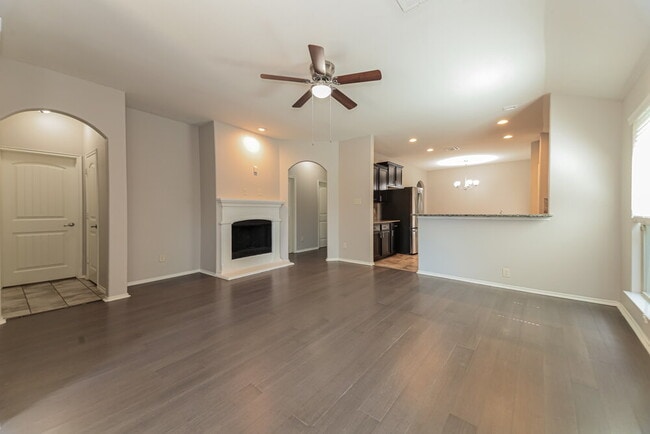 Building Photo - 8905 Tenderfoot Ln