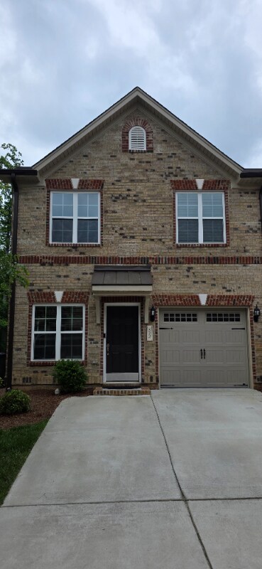 Foto principal - 823 Silver Leaf Dr