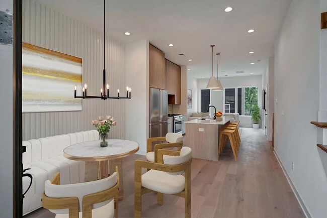 Building Photo - 1263 John St