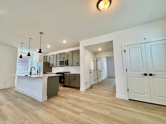 Foto del edificio - Beautiful Newly Built Home in North Fort C...