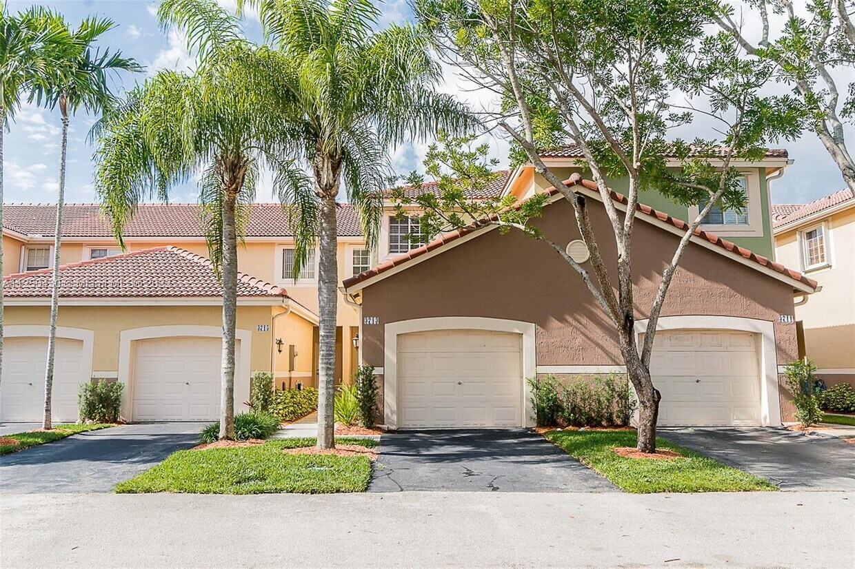 3713 San Simeon Cir, Weston, FL 33331 Townhome Rentals in Weston FL