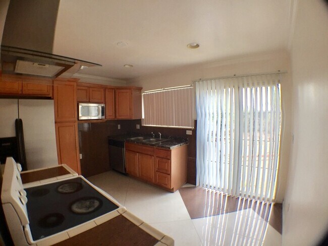 Building Photo - 5833 Old Memory Ln