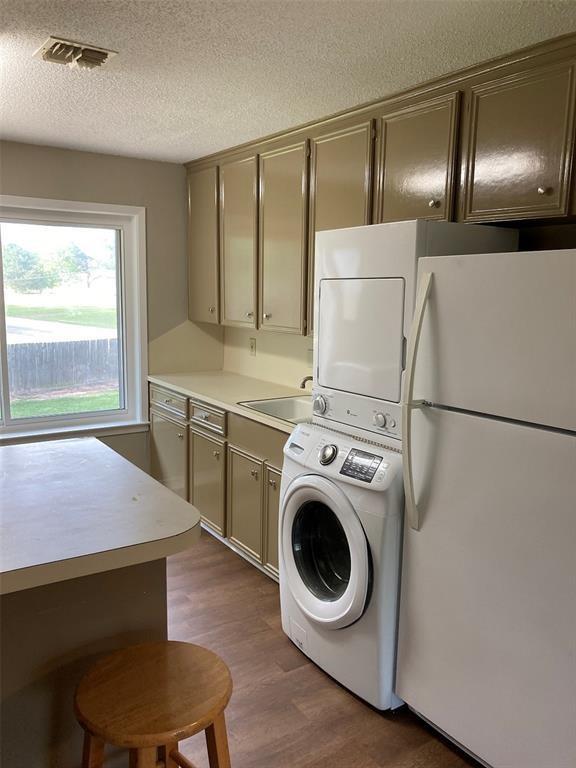 Building Photo - 1442 Circle Dr
