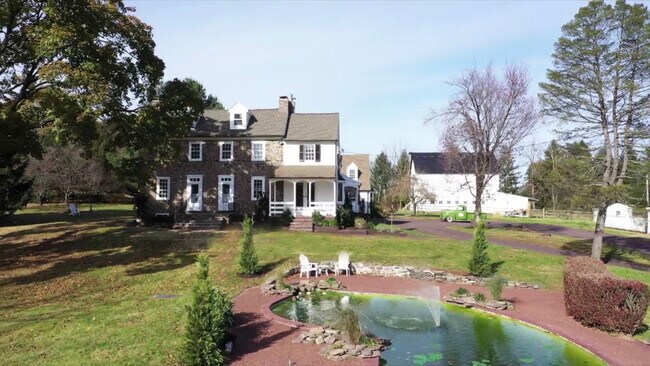 Foto del edificio - 439 Brownsburg Rd
