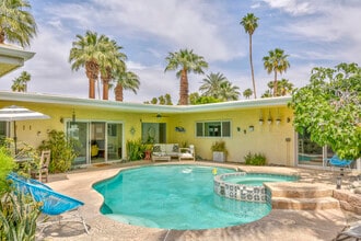 Building Photo - 74533 Peppertree Dr
