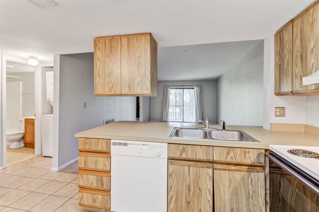 Building Photo - 2955 Dove Haven Court Apt #G, Charleston, ...