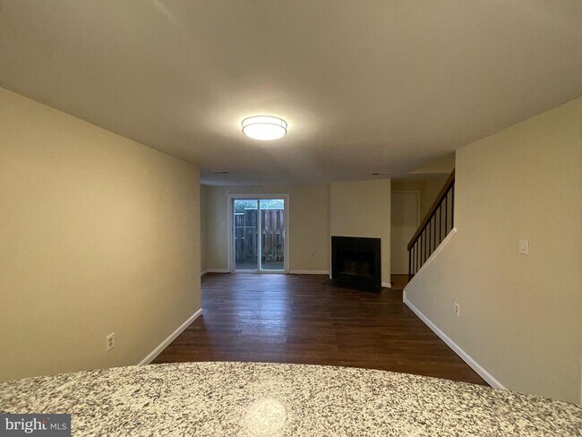 Foto del edificio - 4437 Pembrook Village Dr