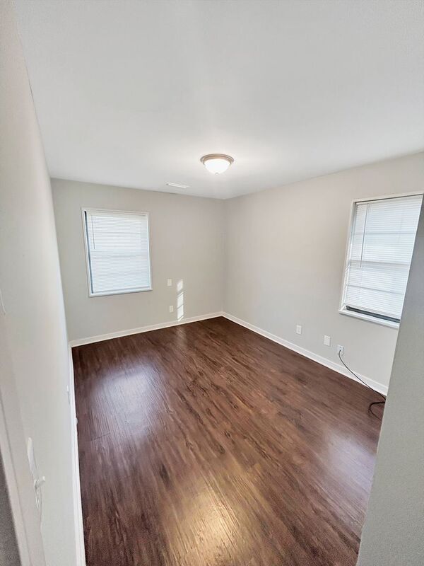 Building Photo - 1813 Collier Dr