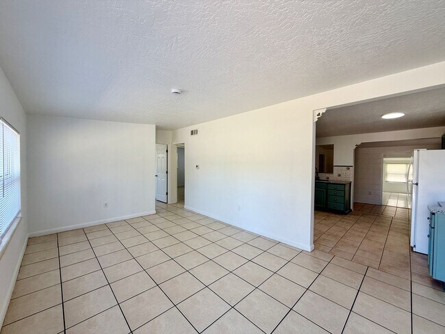 Foto del edificio - Four Bedroom Bradenton Rental - Large Yard