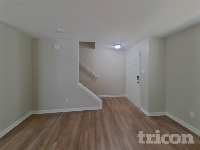 Foto del edificio - 758 Sinclair Dr