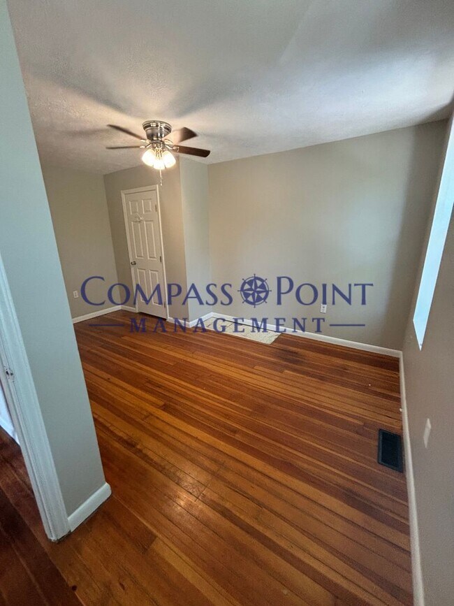 Foto del edificio - 170 E Loudon Ave