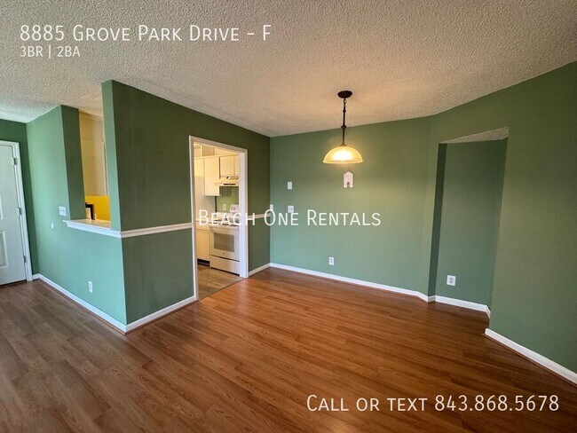 Foto del edificio - 8885 Grove Park Dr