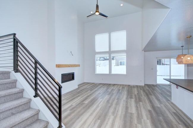 Building Photo - 1634 Gannett Dr