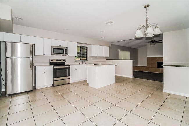 Building Photo - 5312 Sun Valley Ct