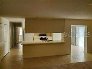 Building Photo - 1108 Apple Terrace