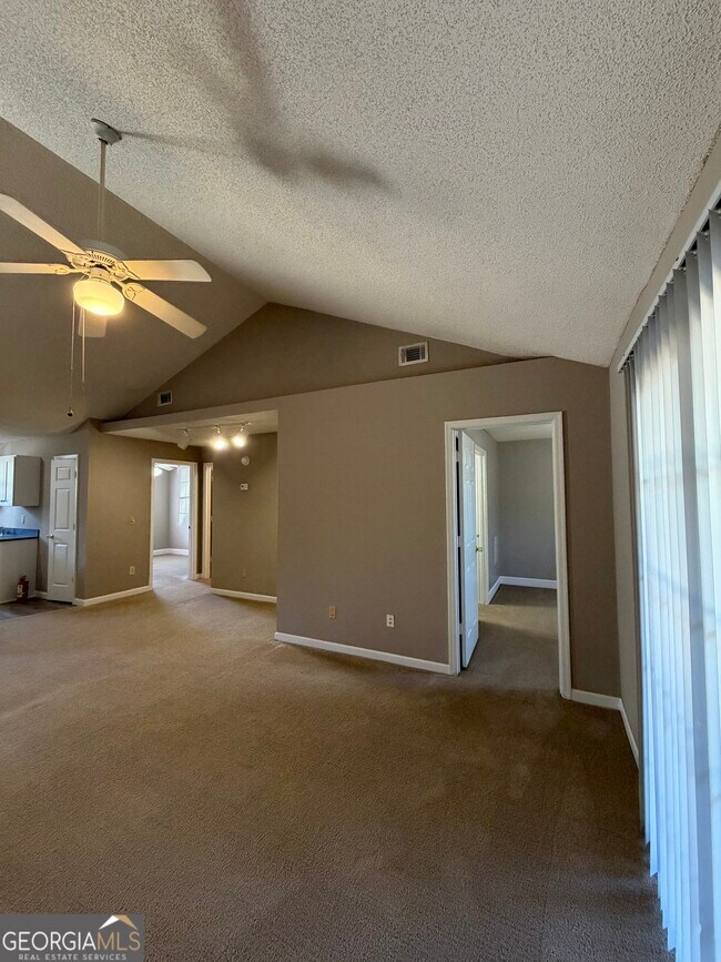 Foto del edificio - 409 Baltic Ct