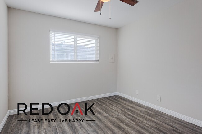 Foto del edificio - ~$1,000 OFF~ Cheerful and Cozy One Bedroom...