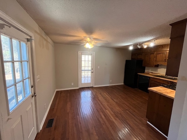 Building Photo - 510 Table Mountain Dr