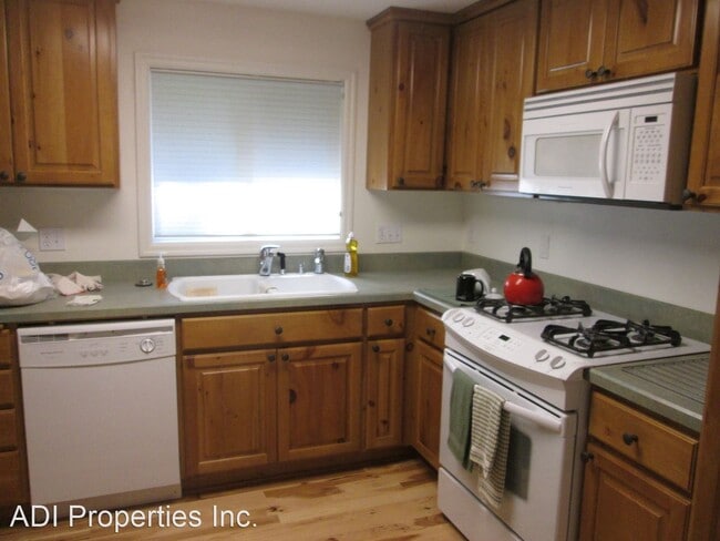 Building Photo - 2 br, 1 bath House - 25225 NW Braga Rd. -