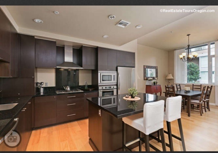 Kitchen - 1930 SW River Dr