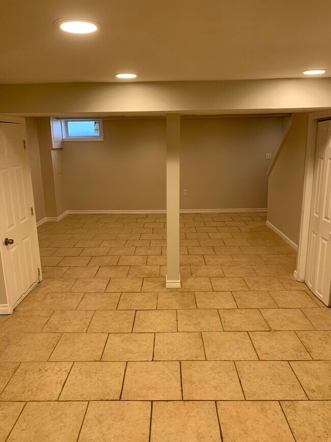 Building Photo - 3 Bed Finished Basement