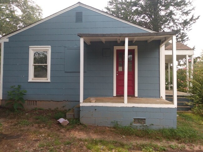 Foto del edificio - Cute & Cozy 2 Bedroom in Greenville