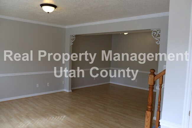 Foto del edificio - Short term Lease! Pet Friendly Townhome