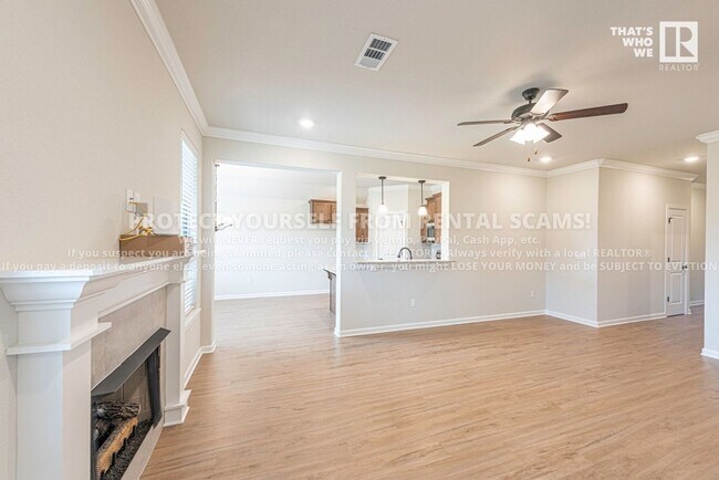 Building Photo - 481 Willow Dr