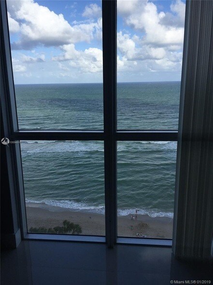 Photo - 3901 S Ocean Drive Unit 14E Apartment