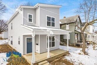 Building Photo - 391 Brehl Ave